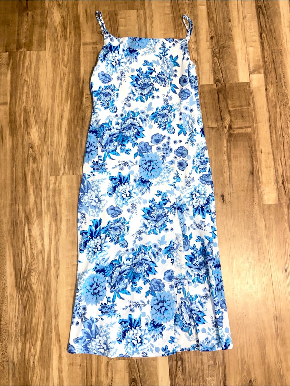 NWT Petal & Pup Yelena Blue White Floral Slip Dress Size 10